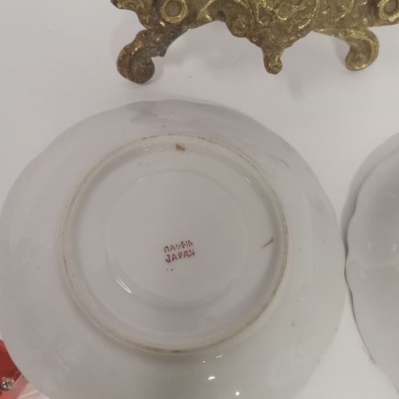 3 Vintage Japan Saucers 4.5" Pink Floral, Porcelain Gold Trim , Replacements - Picture 4 of 4